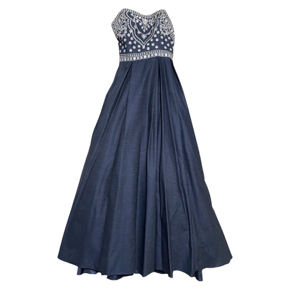 PROM!!! Women’s Besty & Adam Gown - Picture 2 of 3